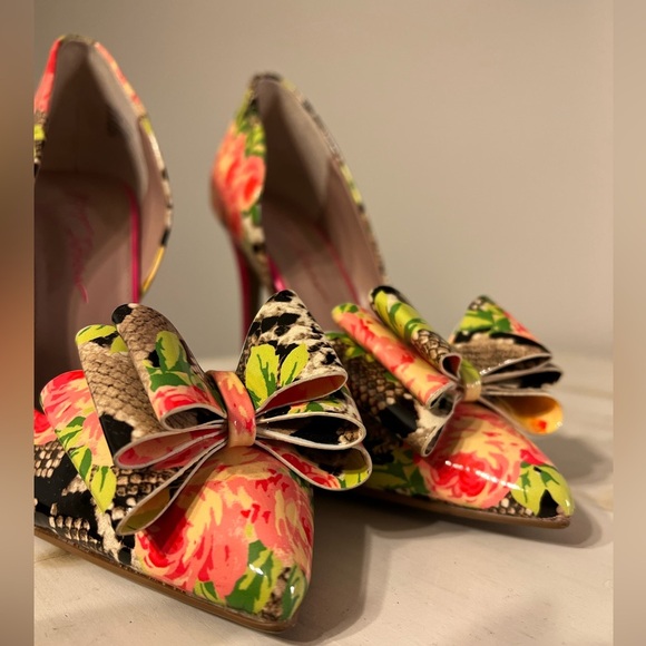 Betsey Johnson Prince Heels Pumps Snake and Floral 8.5 - Picture 2 of 7